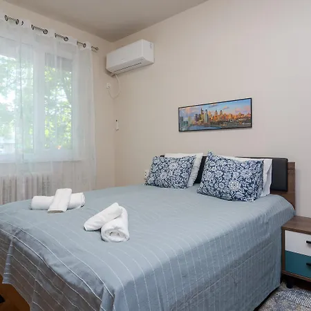 Spacious - Philadelphia Sofia