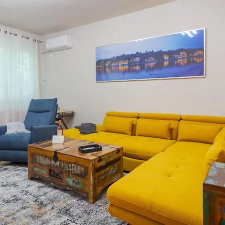 Apartment Spacious - Philadelphia Sofia